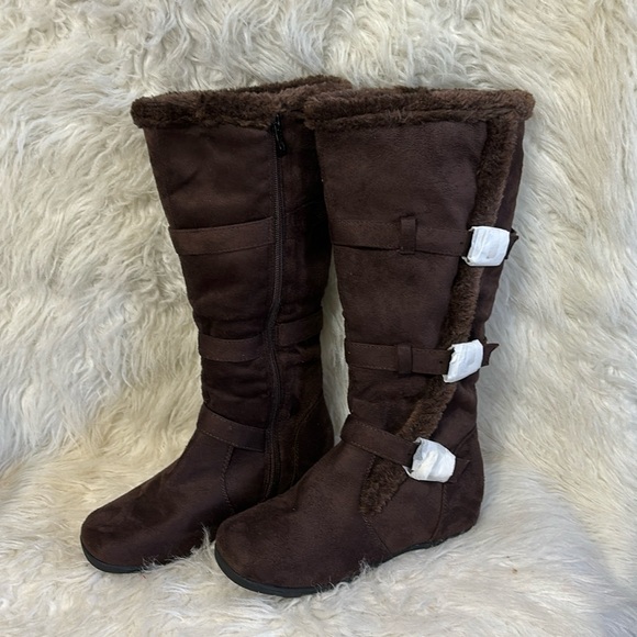 Wanted wedge Boots - Picture 1 of 9